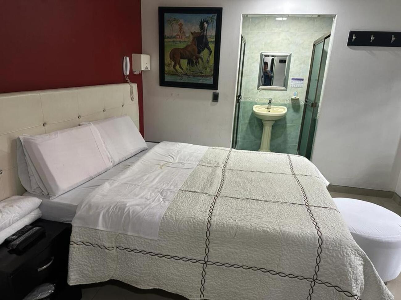 Hotel Bosque Chapinero Богота Экстерьер фото